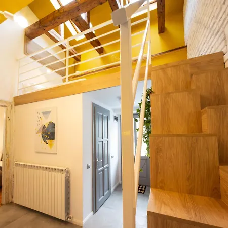 Yellow Apartment Cluj-Napoca